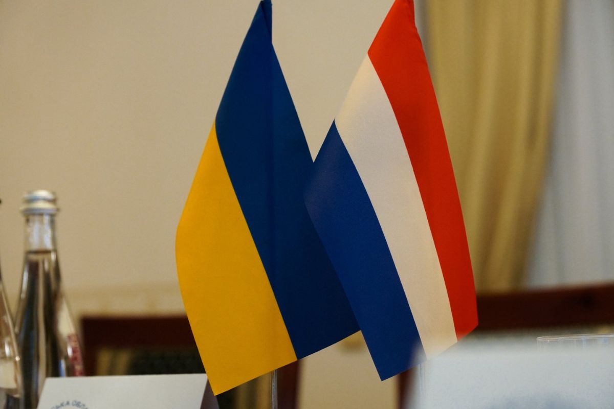 Нідерланди передали Україні протимінний корабель типу Alkmaar