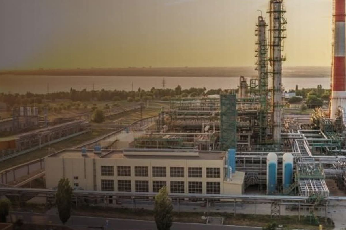 Уночі Сили оборони атакували Саратовський нафтопереробний завод