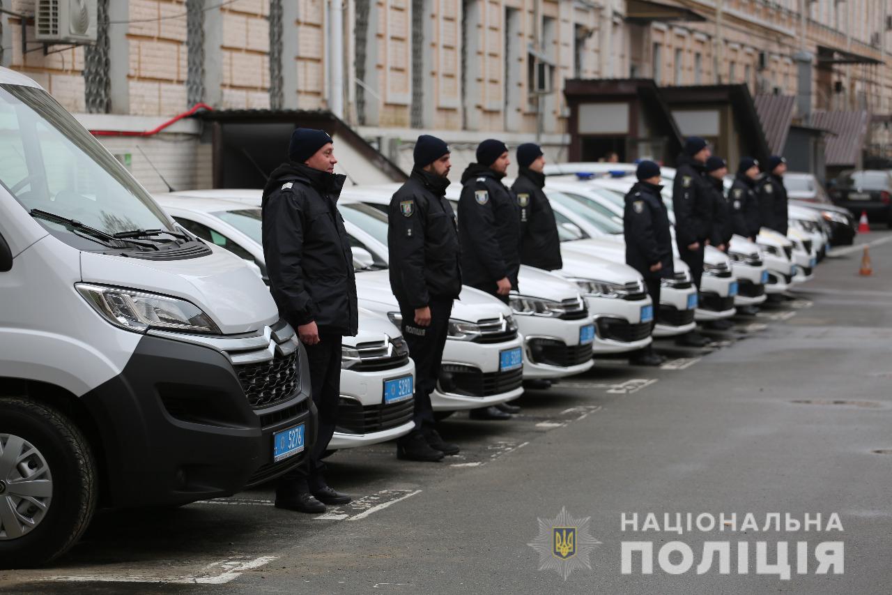 Нацполиция получила 21 новый служебный автомобиль - фото - Апостроф