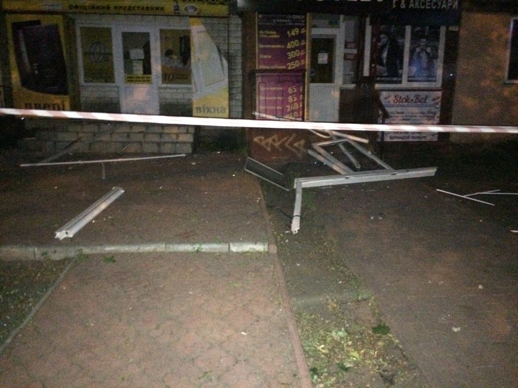 Під Києвом прогримів сильний вибух у багатоповерховому будинку: з'явилися фото з місця НП