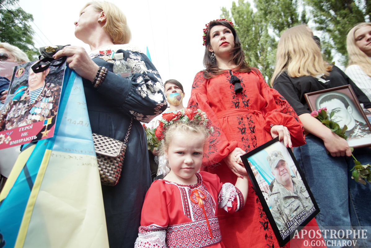 Марш Защитников 2020 фотографии люди Киев День независимости Украины