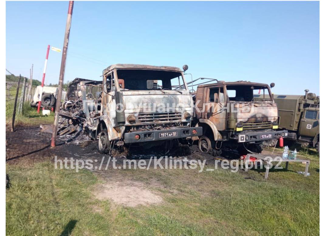 Пожар в Клинцах - фото последствий пожара в воинской части в Брянской  области РФ - Апостроф