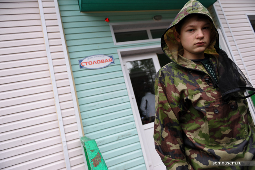 ​Журналіст вразив фото з російського дитячого табору "імені Мотороли"