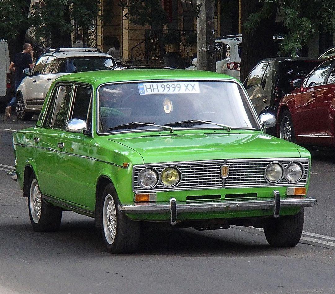 В Одессе водитель разместил номера авто в салоне – фото - Апостроф