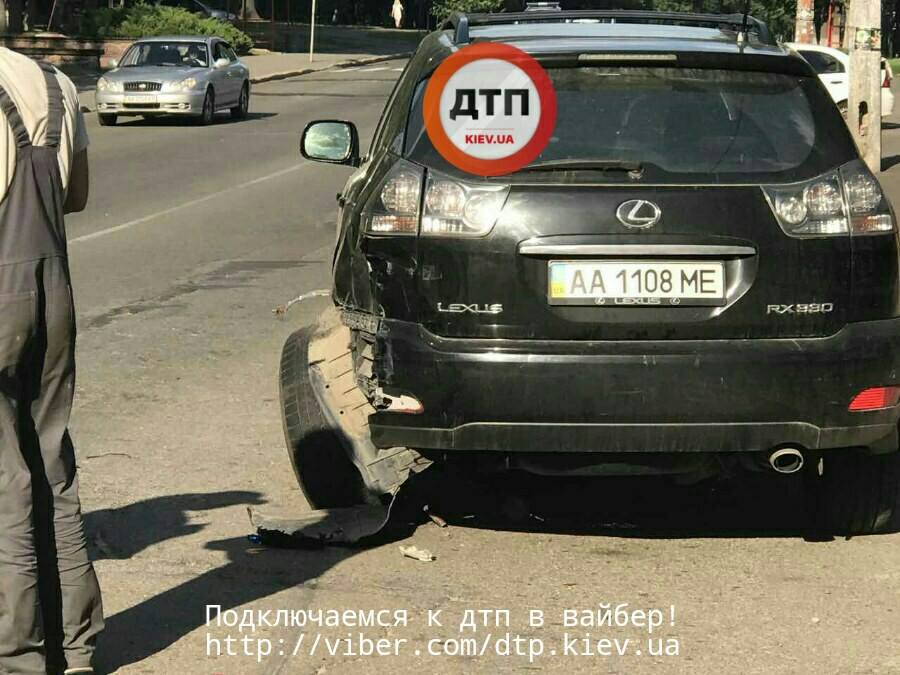 Пьяная мать с ребенком в авто устроила жуткое смертельное ДТП в Киеве: опубликованы фото