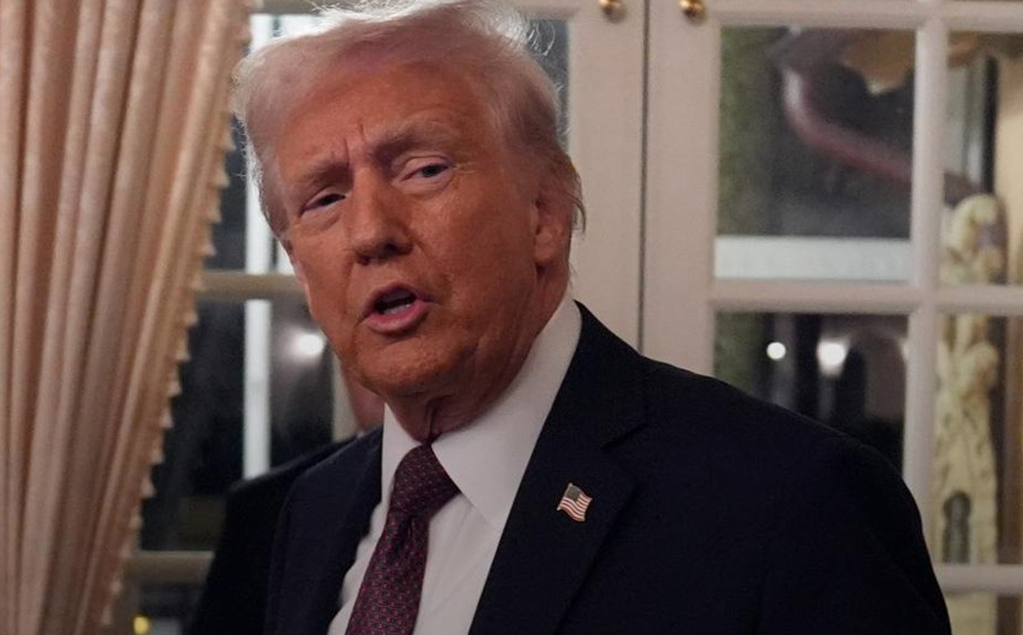 Трамп заявил, что едет на встречу с Путиным в РФ, а не на Аляску