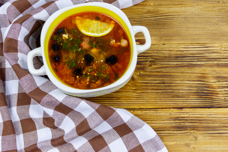 Как приготовить самый зимний и самый сытный суп: лучший рецепт солянки