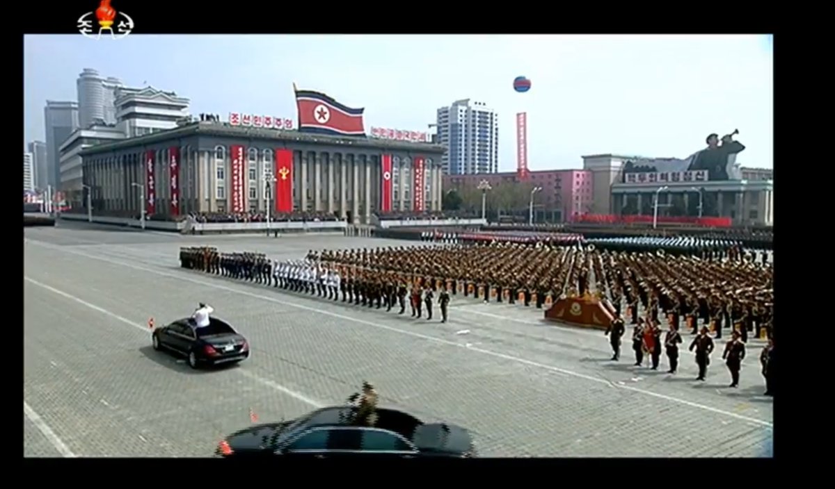 Военный парад в КНДР в честь 105-й годовщины со дня рождения Ким Ир Сена 