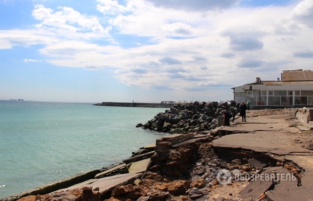 Журналісти розповіли, як Одеса сповзає в море: опубліковано фото