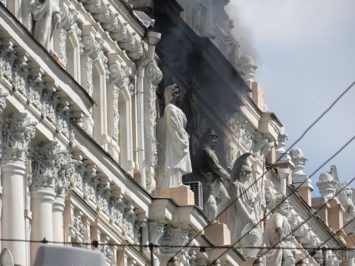 Пожар в центре Киева: опубликованы новые фото и видео