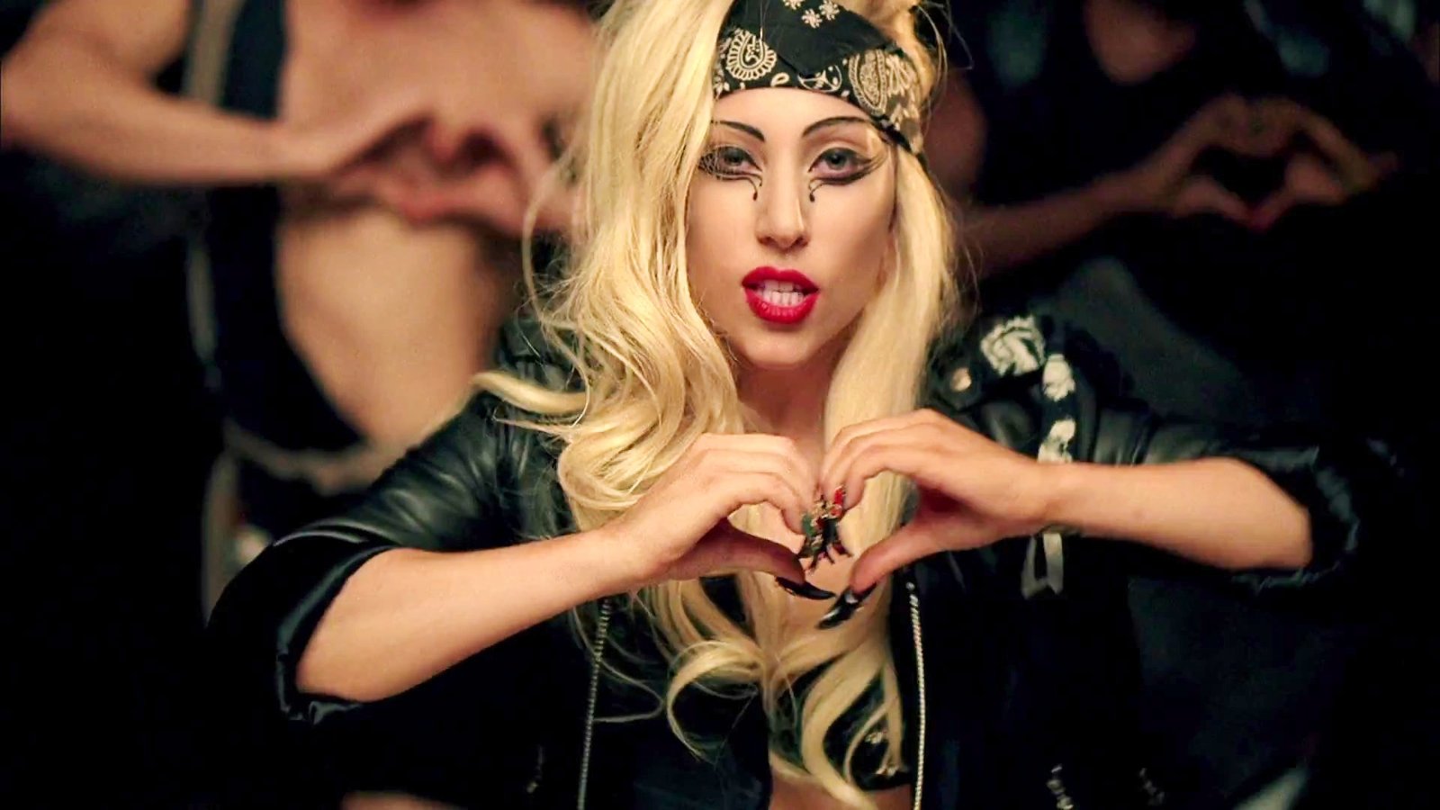Леди гага популярные песни. Леди Гага. Леди Гага Judas. Леди Гага фото. Lady Gaga 1990.
