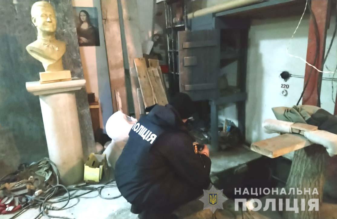Под Ровно в мастерской скульптора нашли мертвой давно пропавшую женщину: фото