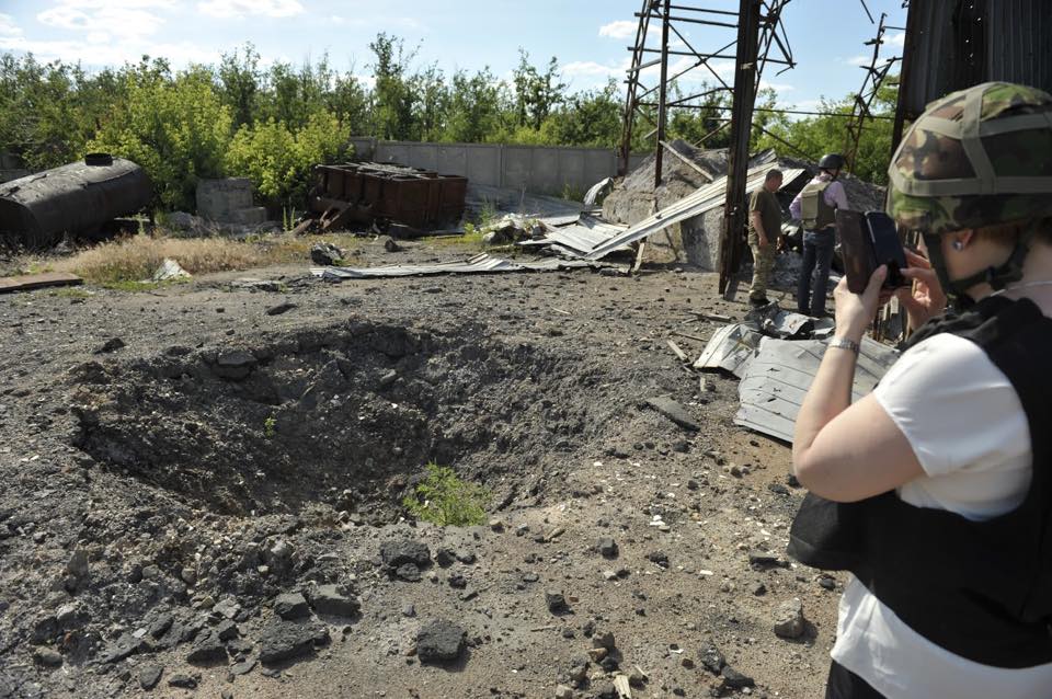 Дипломаты ЕС посетили прифронтовую Авдеевку: опубликованы фото