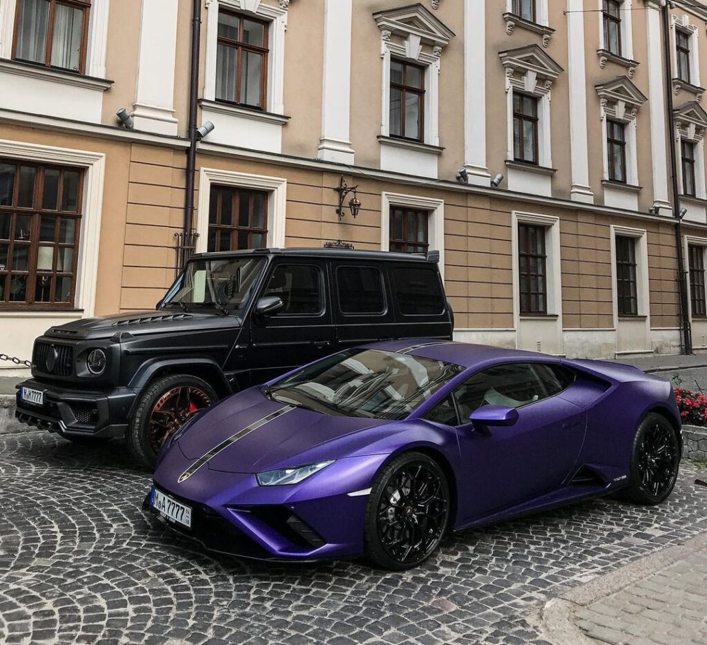 Аренда Lamborghini Huracan EVO Spyder (фиолетовый) в Дубае