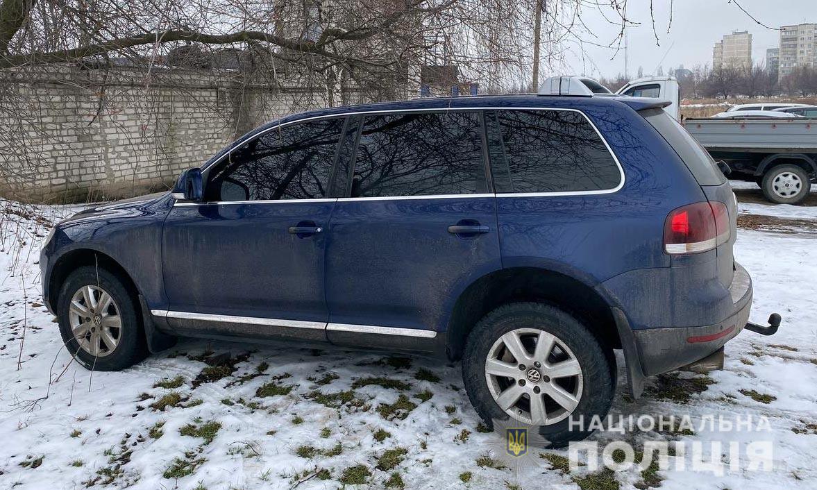 В Полтавской области школьники угнали внедорожник - фото - Апостроф