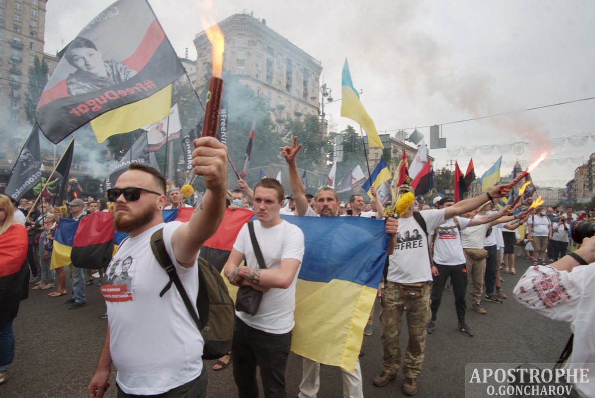 Марш Защитников 2020 фотографии люди Киев День независимости Украины