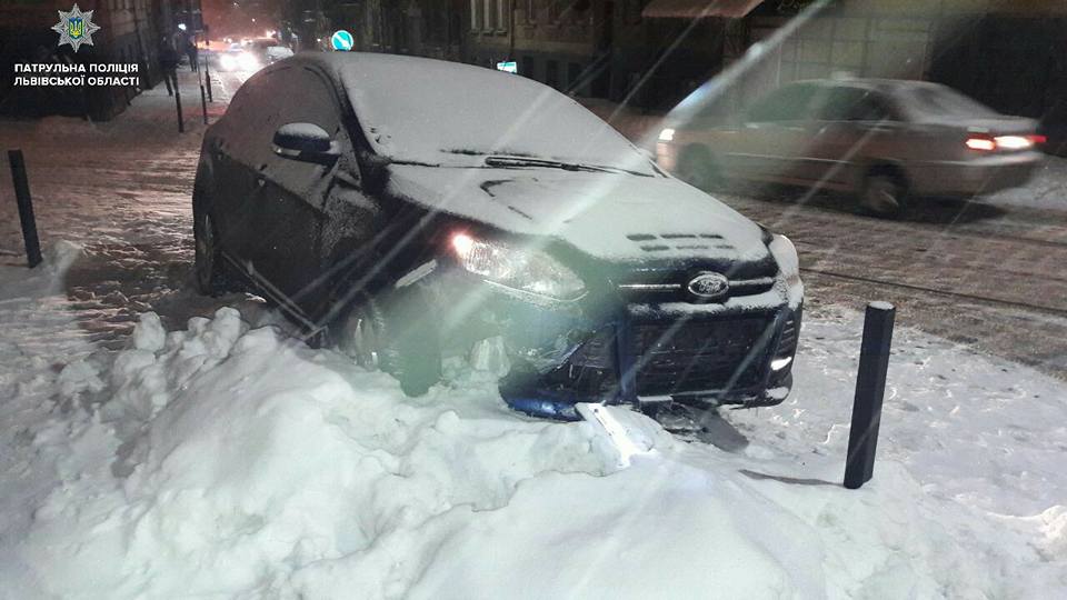 П'яний водій у Львові влаштував чотири ДТП за ніч: опубліковано фото
