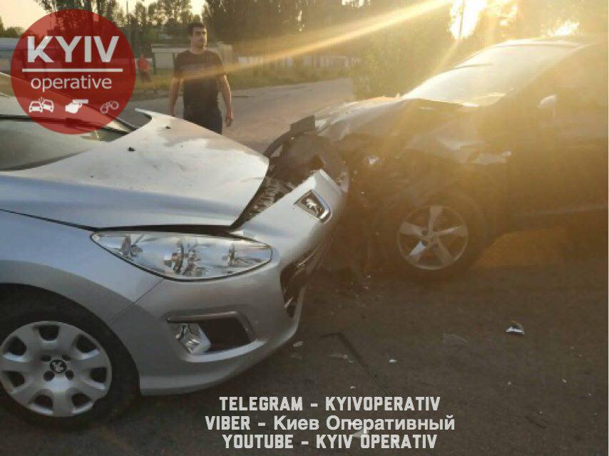 ​У Києві п'яний водій влаштував ДТП з постраждалими і втік: фото