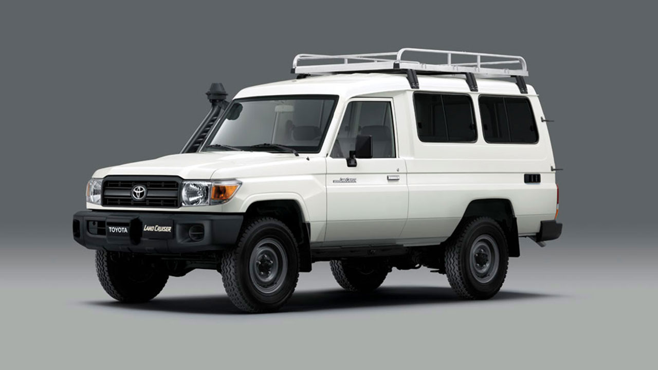 Toyota Land Cruiser 78 превратили в авто для перевозки вакцины - фото -  Апостроф