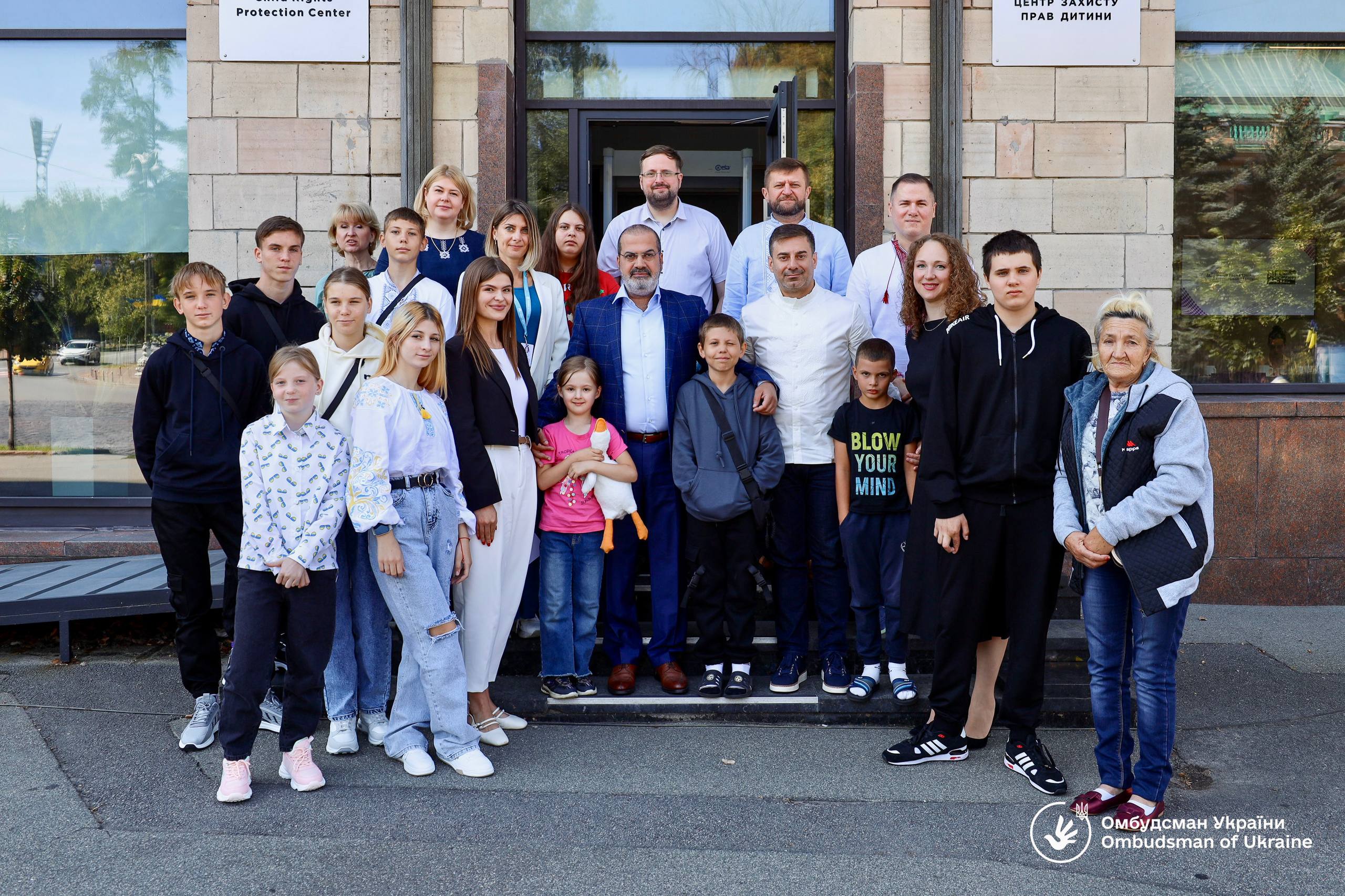 Катар помог вернуть домой 68 украинских детей - Лубинец