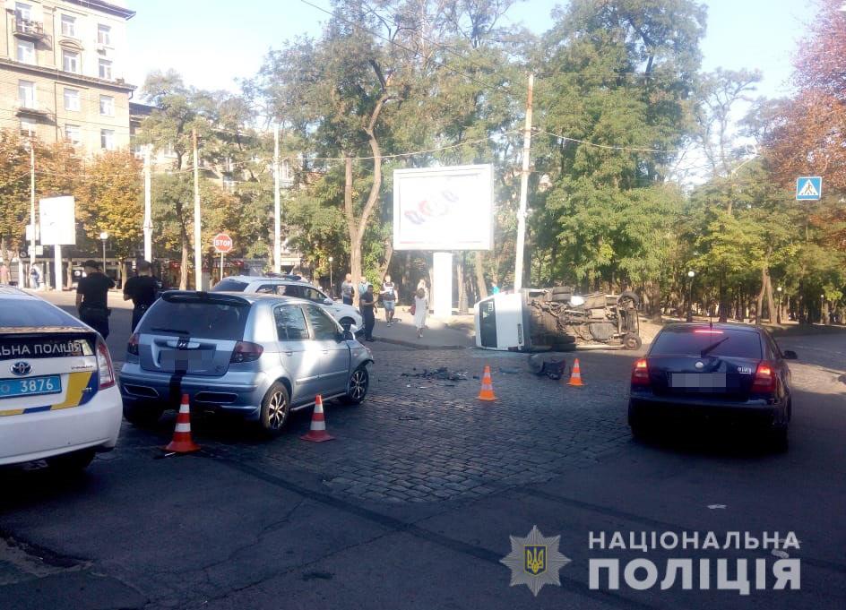 ​Таран маршрутки с пассажирами в Днепре: появились новые фото и подробности ДТП