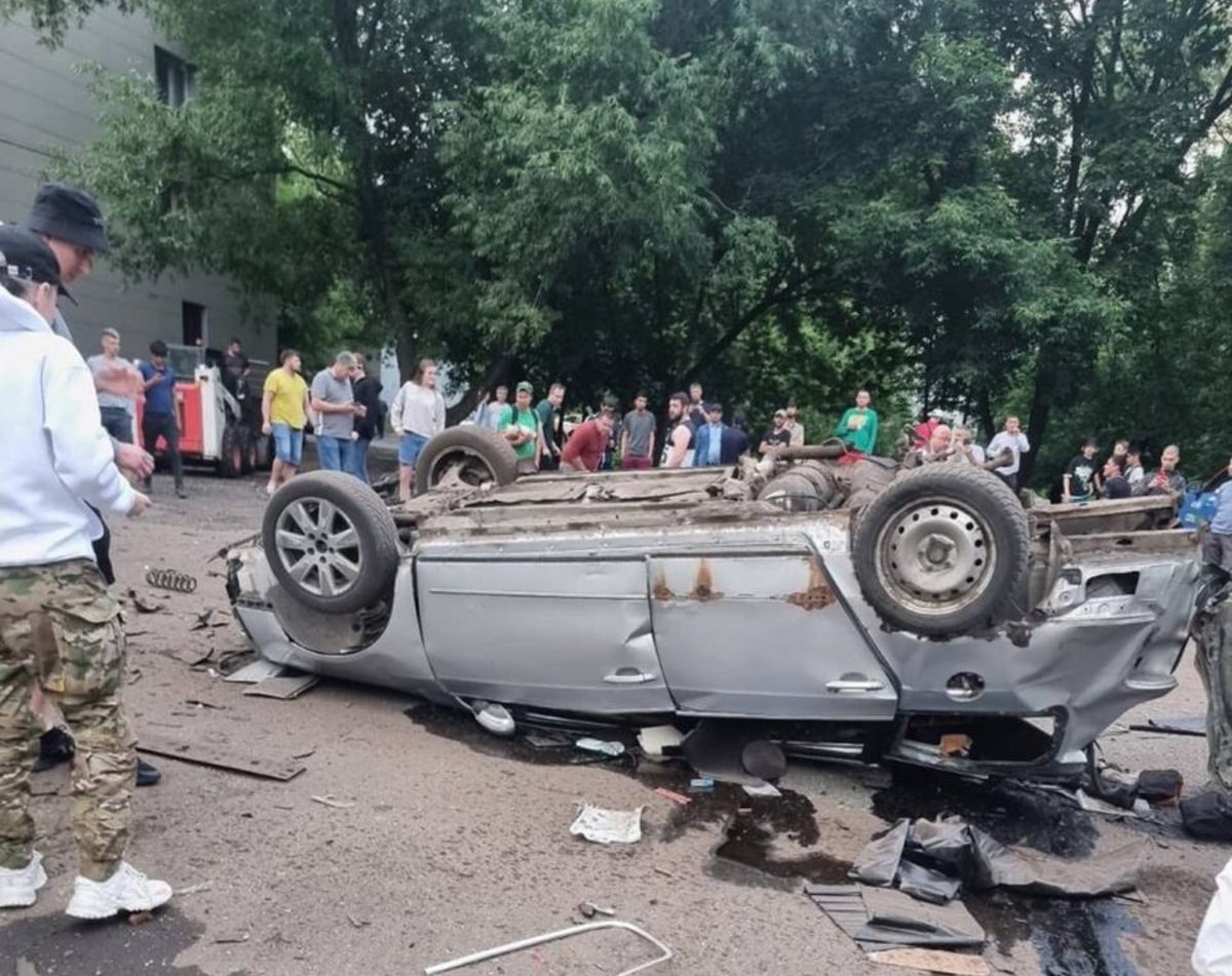 Взрыв в Москве 25 июня – машина перевернулась вверх дном – фото и видео -  Апостроф