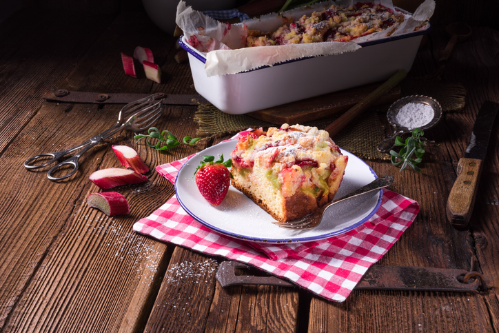 Пирог с творогом и ягодами – пошаговый рецепт приготовления с фото