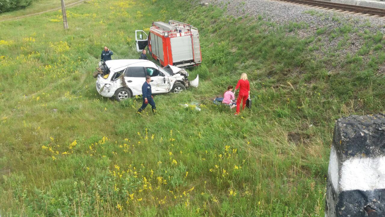 Під Черніговом сталося смертельна ДТП з потягом: опубліковано фото