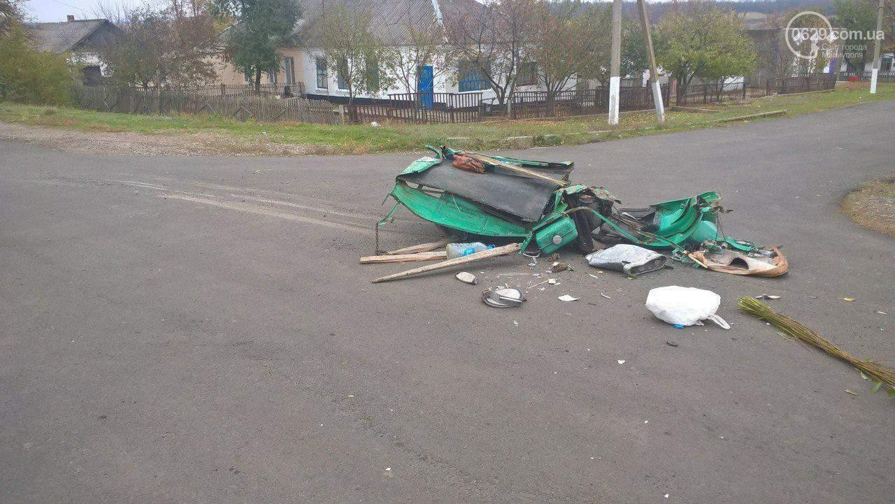 Смертельне ДТП з військовими на Донбасі: з'явилися подробиці і фото розплющеного авто