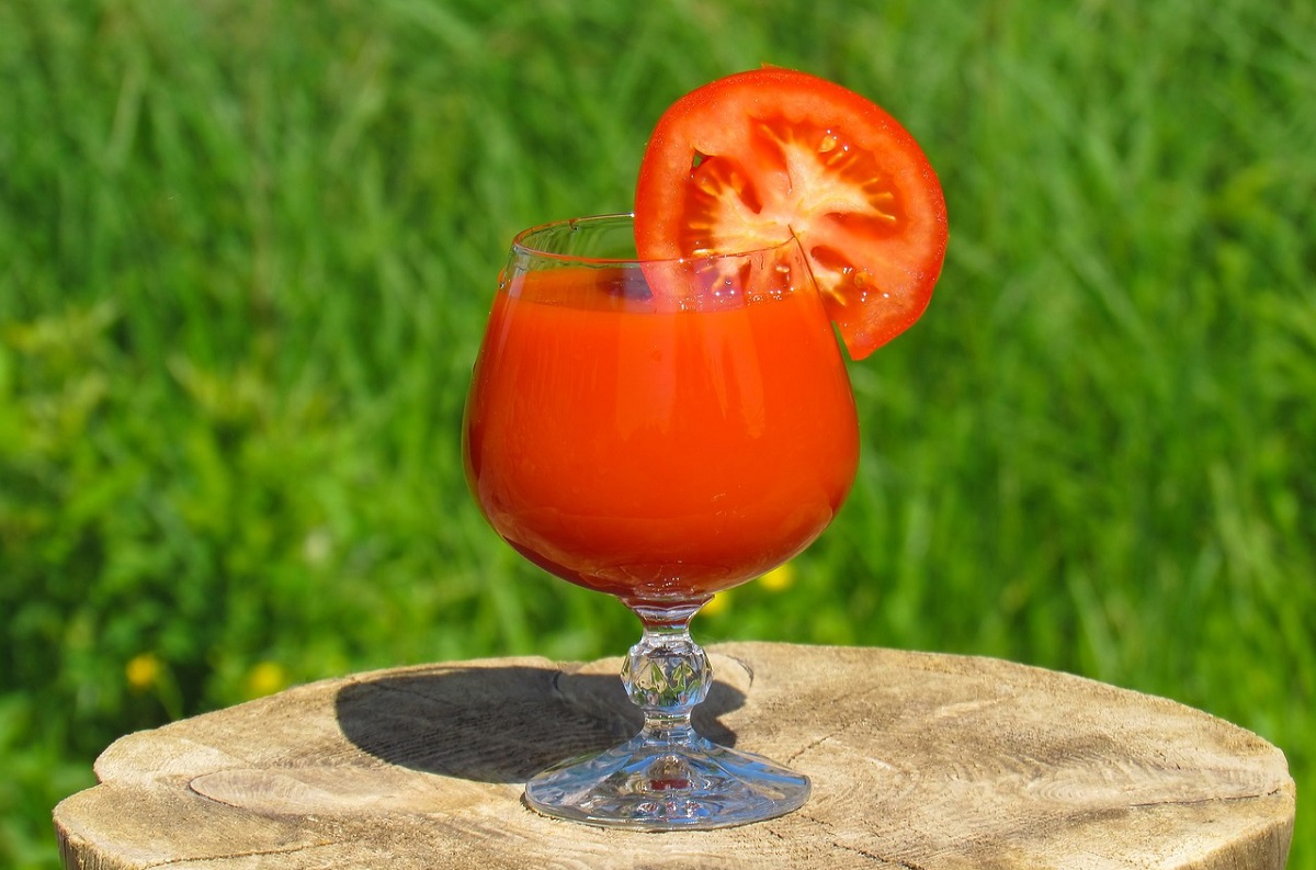 Как сделать томатный сок на зиму: три лучших рецепта
