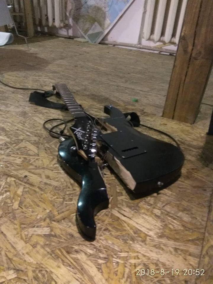 ​У Маріуполі невідомі в балаклавах напали на активістів: опубліковані фото