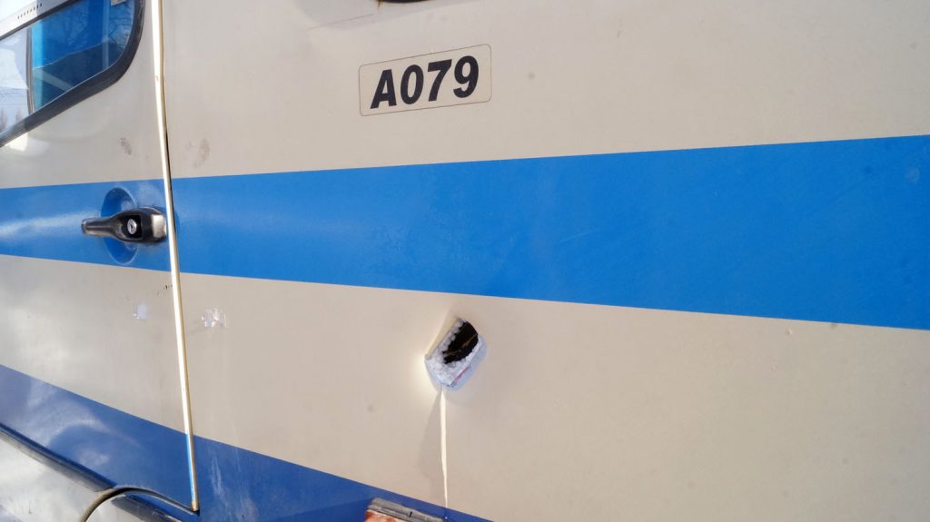 Бойовики ДНР обстріляли пасажирський автобус під Донецьком: опубліковано фото